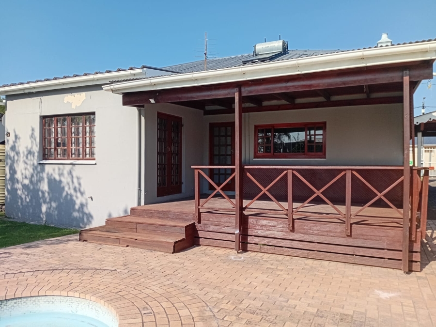 To Let 4 Bedroom Property for Rent in Selborne Eastern Cape